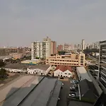 Estudio Aconchegante No Centro De Curitiba - Ar Condicio E Localizacao Perfeita!