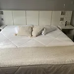 The One - Flat Batel Premium