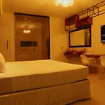 Green Apple Motel