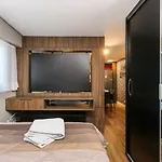 Studio Berlin - Central - 7Th012