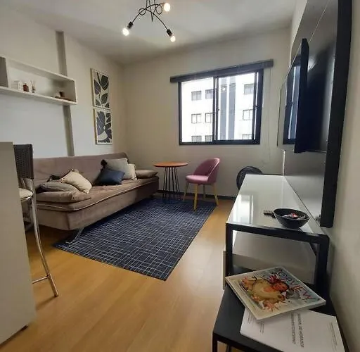 Cozy And Central Apartment
