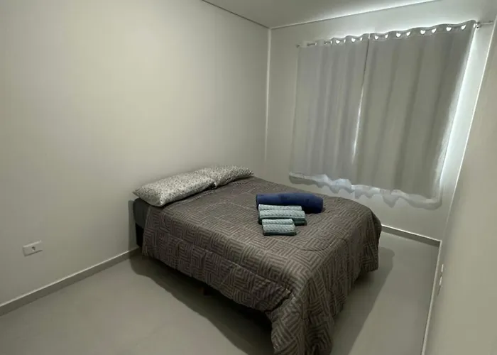 Apartamento Dois Quartos Com Garagem No Centro De Curitiba
