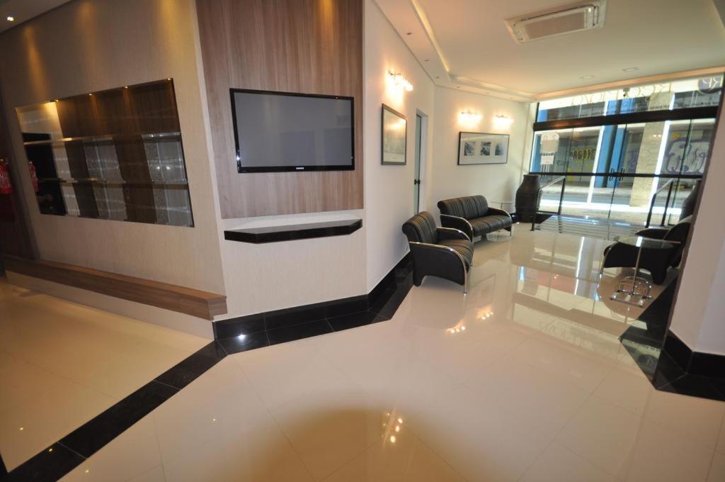 Real Plaza Flat * Curitiba