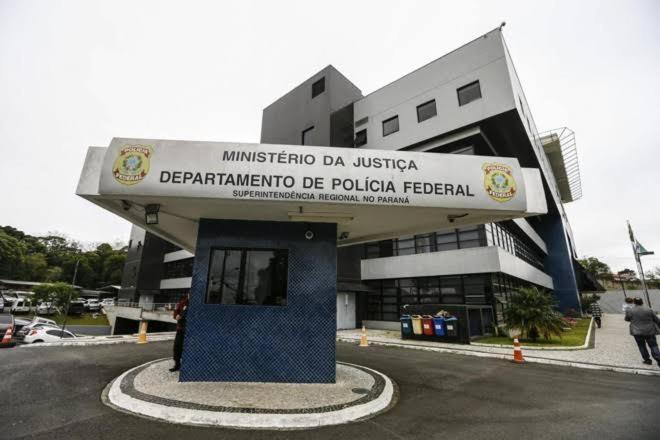 Casa Triplex Curitiba, Tingui, Bacacheri, Cindacta, Batalhao, Hospital Vita, Policia Federal, Pf