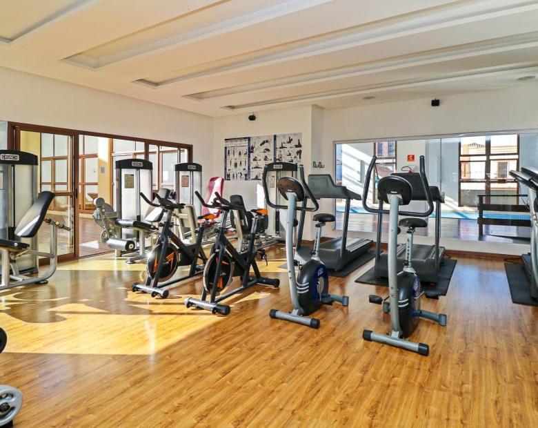 Alto Padrao! Shop. Estacao. Piscina, Sauna, Academia. Novo! Apartamento Curitiba