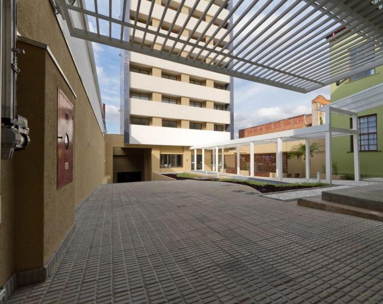Apartamento Alto Padrao! Shop. Estacao. Piscina, Sauna, Academia. Novo! Curitiba