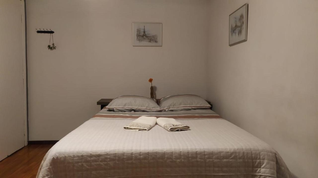 Homestay Casa Klos - Quartos Amplos Curitiba
