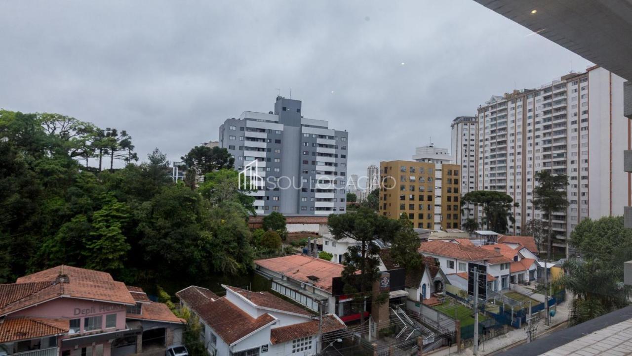 Neo 611 Super Pratico E Bem Decorado Um Mas Com 30m2 Preparados Uma Estada Confortavel E Privacidade De Uma Casa Curitiba