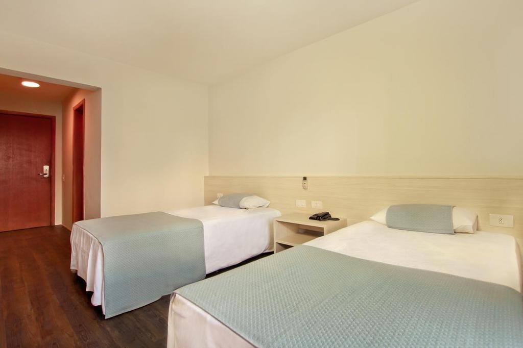 Rede Andrade Vernon Hotel 3*