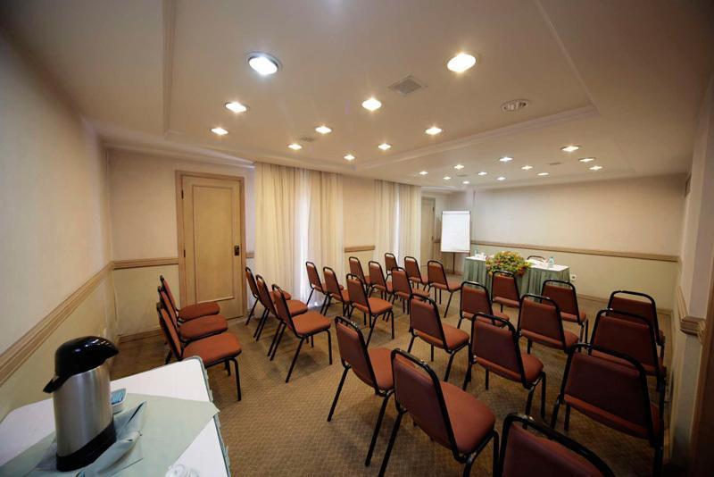Hotel Rede Andrade Vernon 3*