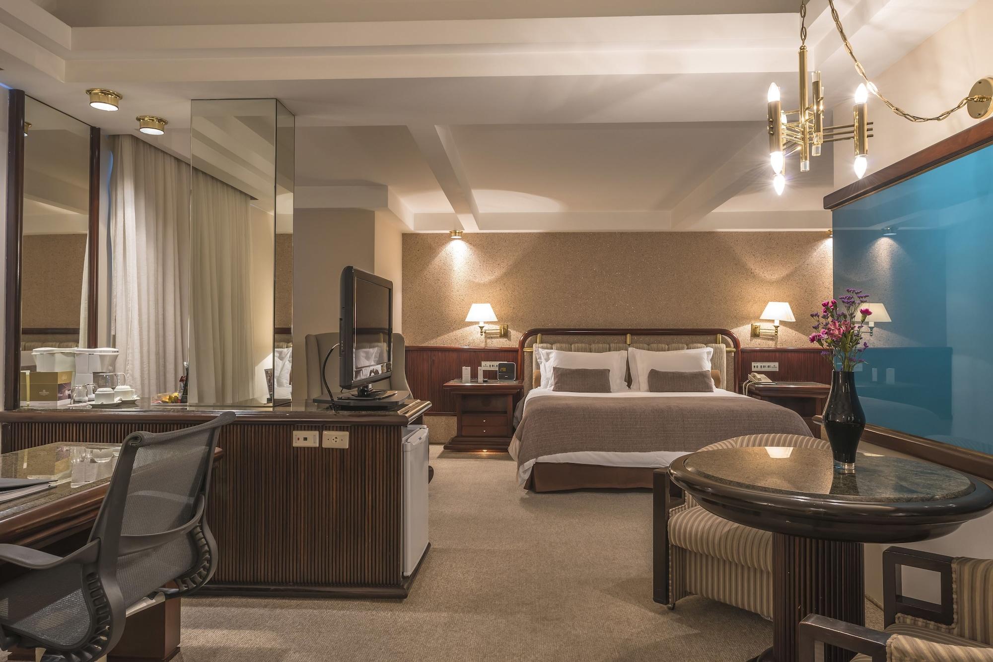Hotel Bourbon &