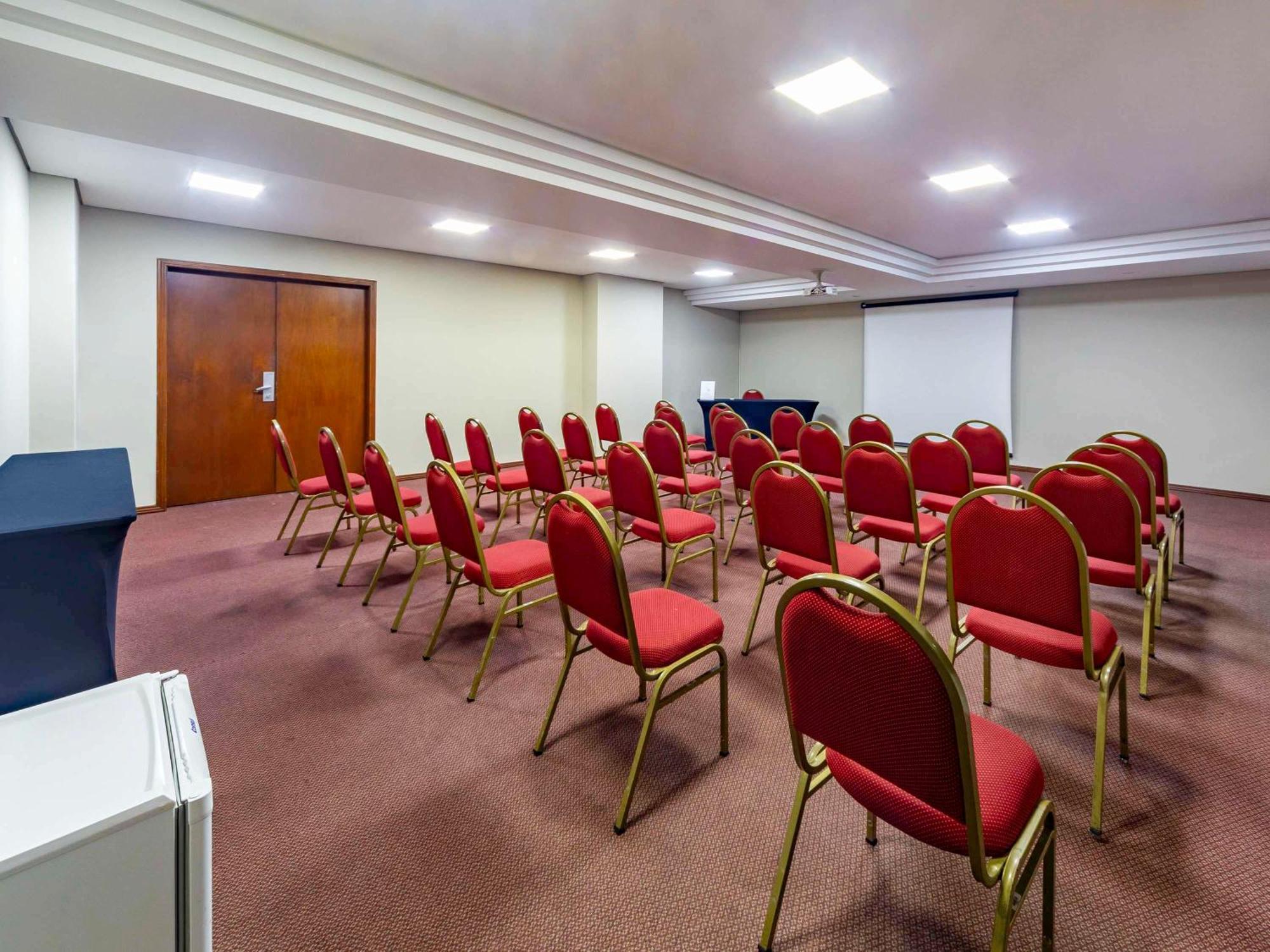 Hotel Mercure Golden 4*