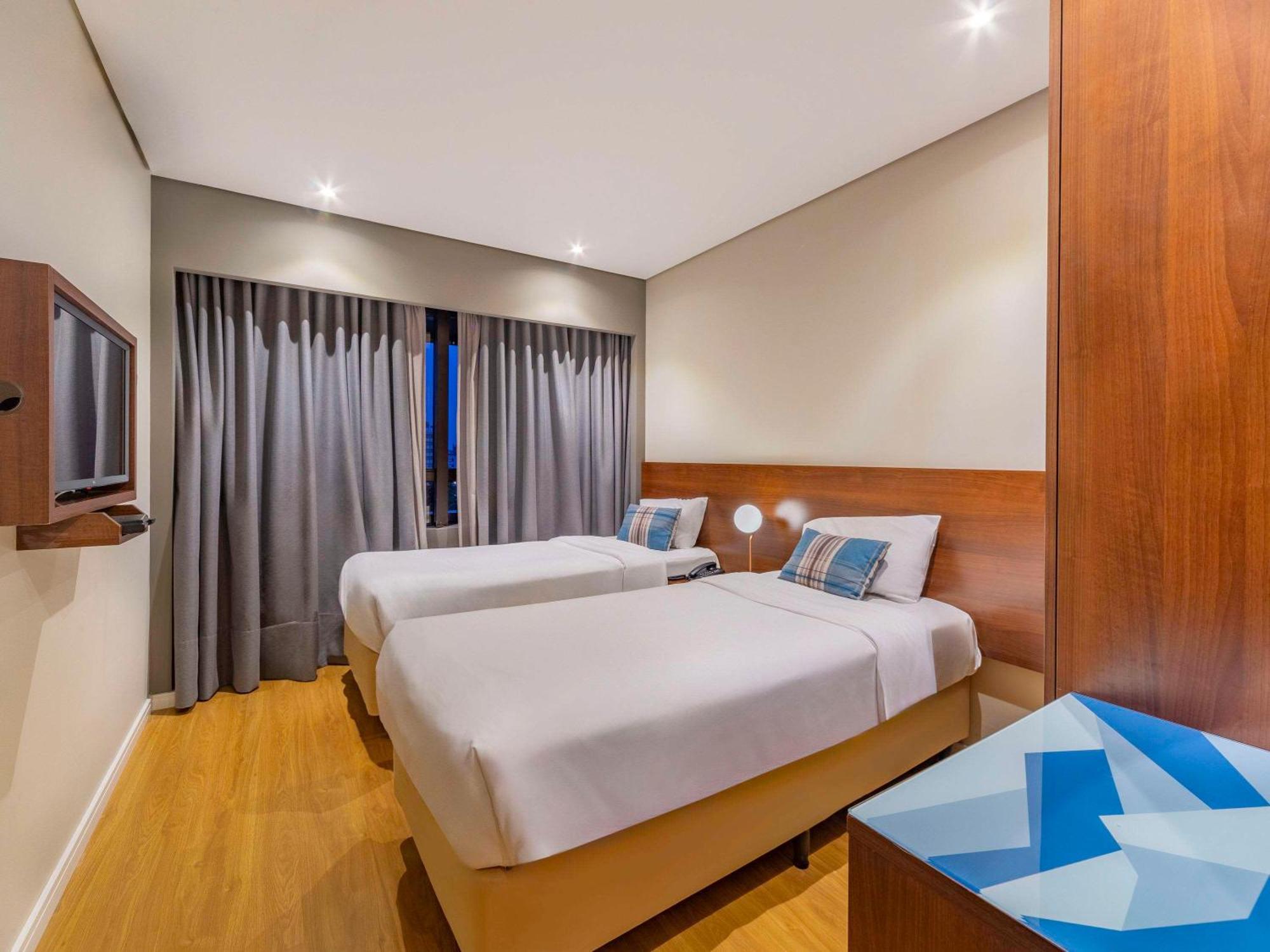 Mercure Golden 4*