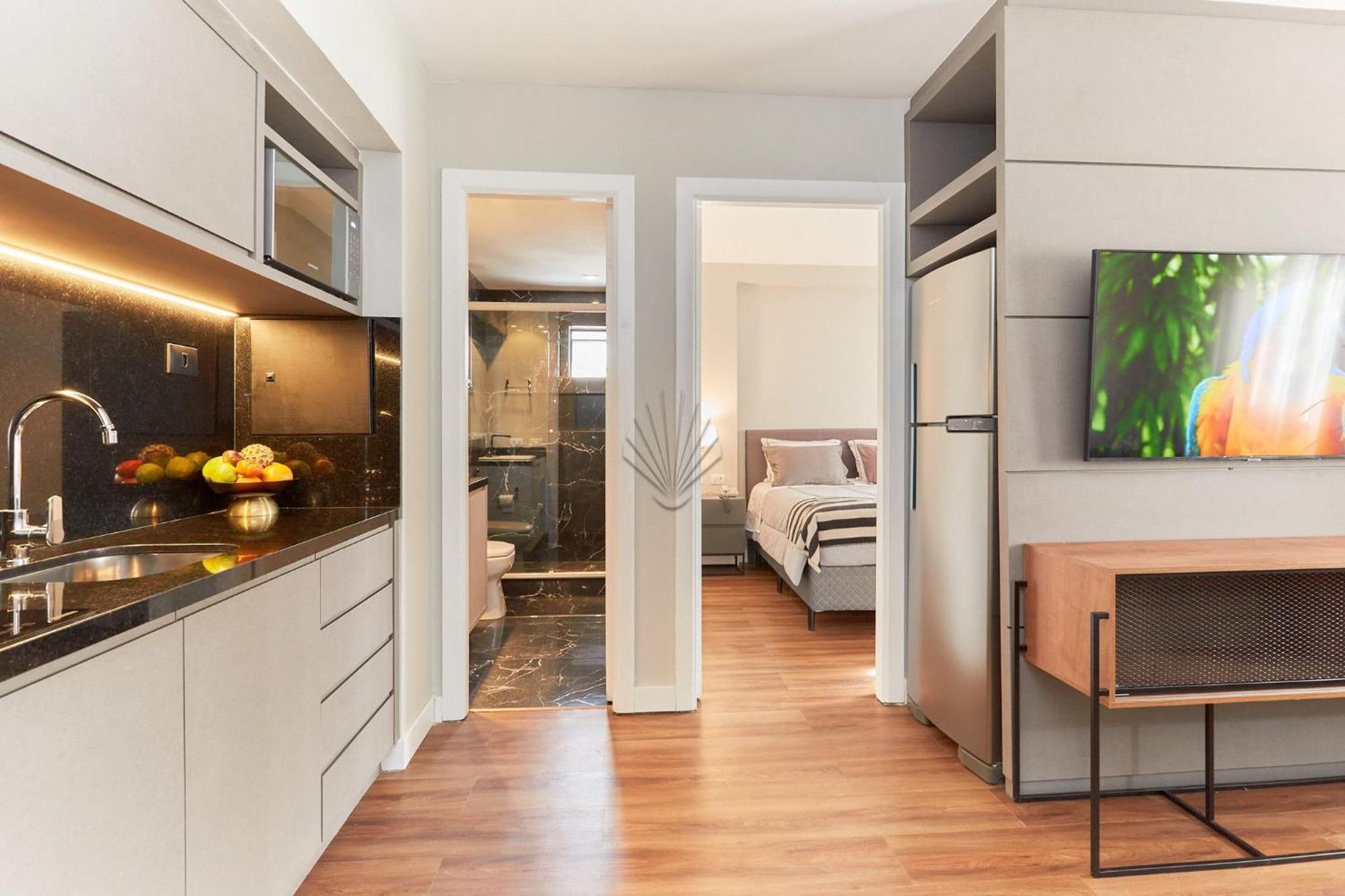 Flat No Local Do Centro/batel Apartment *