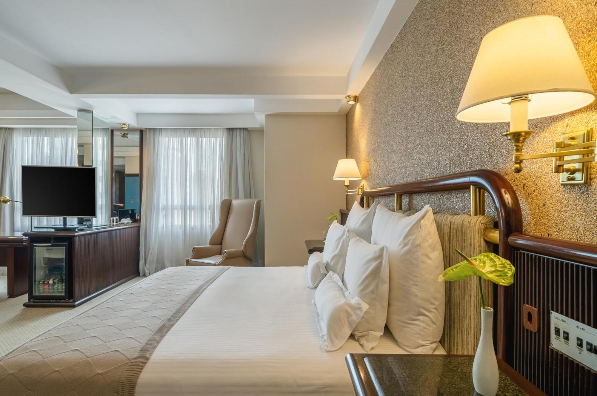 Hotel Bourbon & 5*