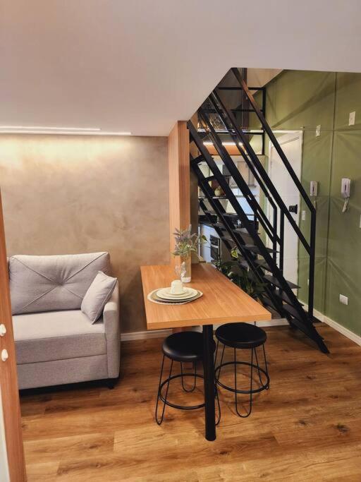 Apartamento Maravilhoso Duplex Com Vista Parque Barigui.