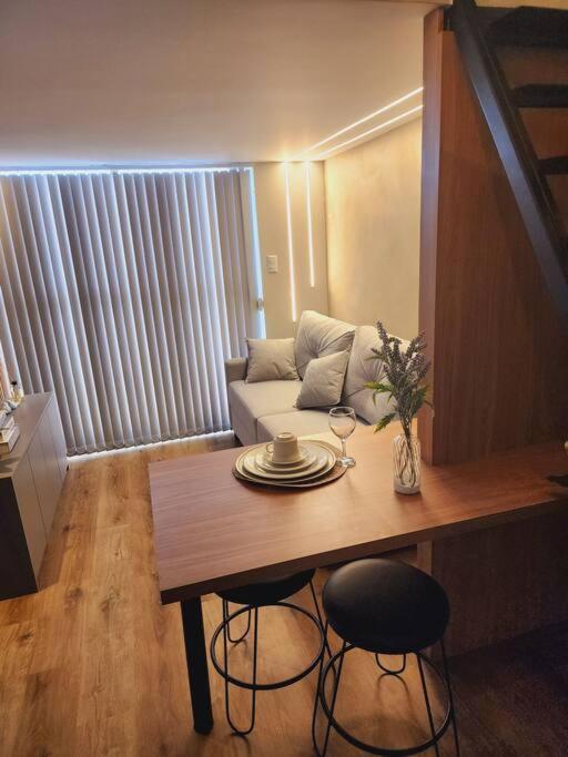 Apartamento Maravilhoso Duplex Com Vista Parque Barigui.