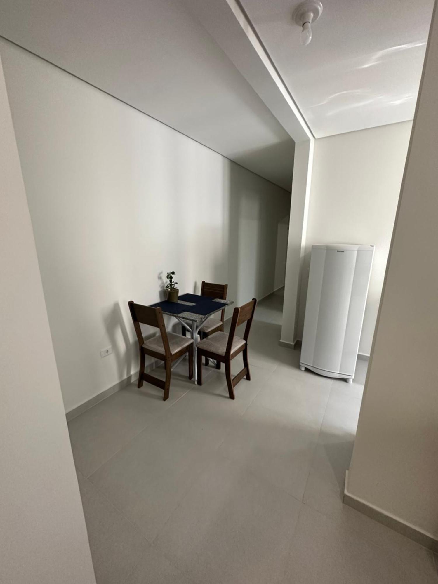 Apartamento Dois Quartos Com Garagem No Centro De