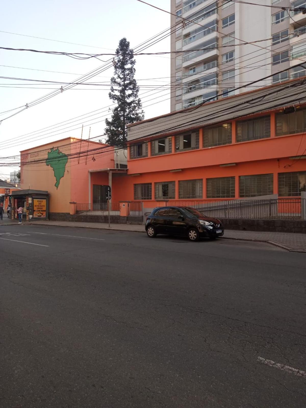 02 Apto Familia Ale Hospedagens * Curitiba
