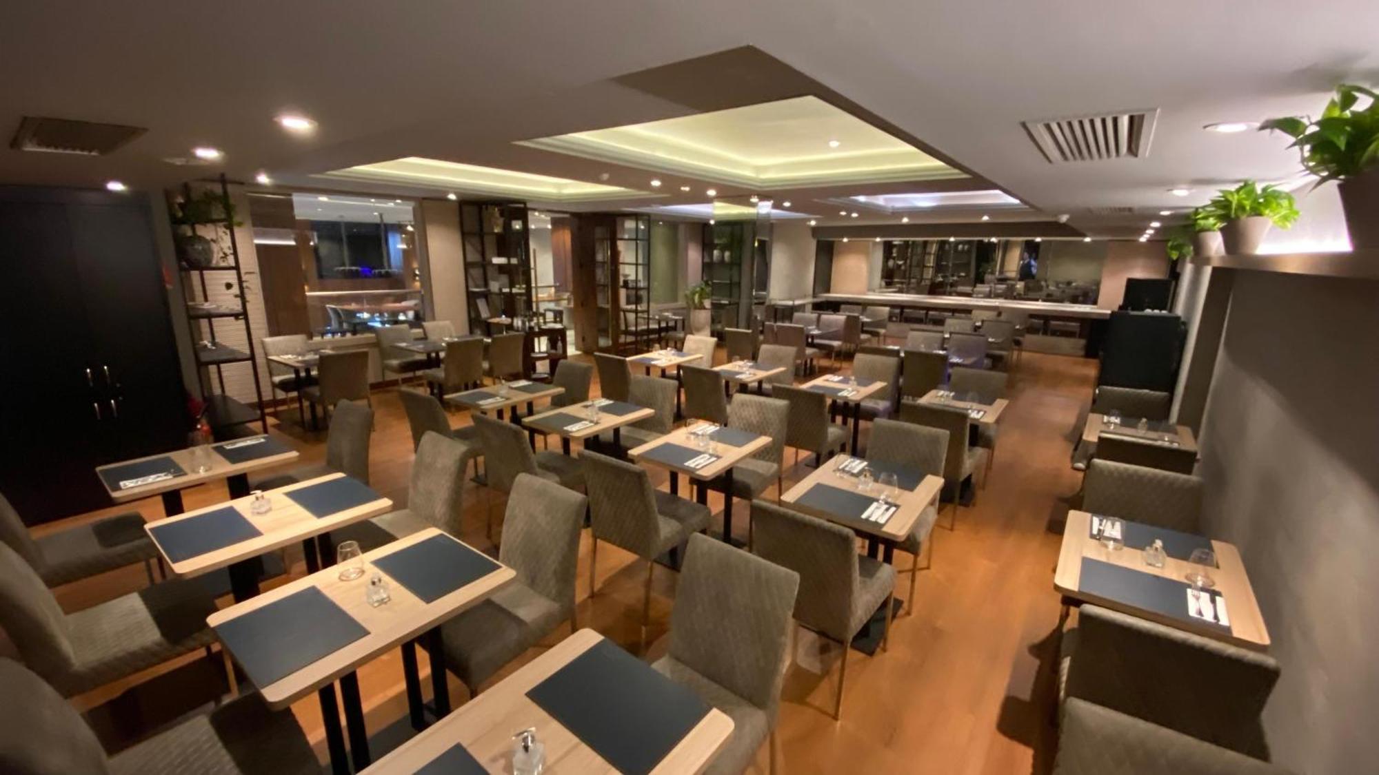 Hotel Grand Mercure Rayon