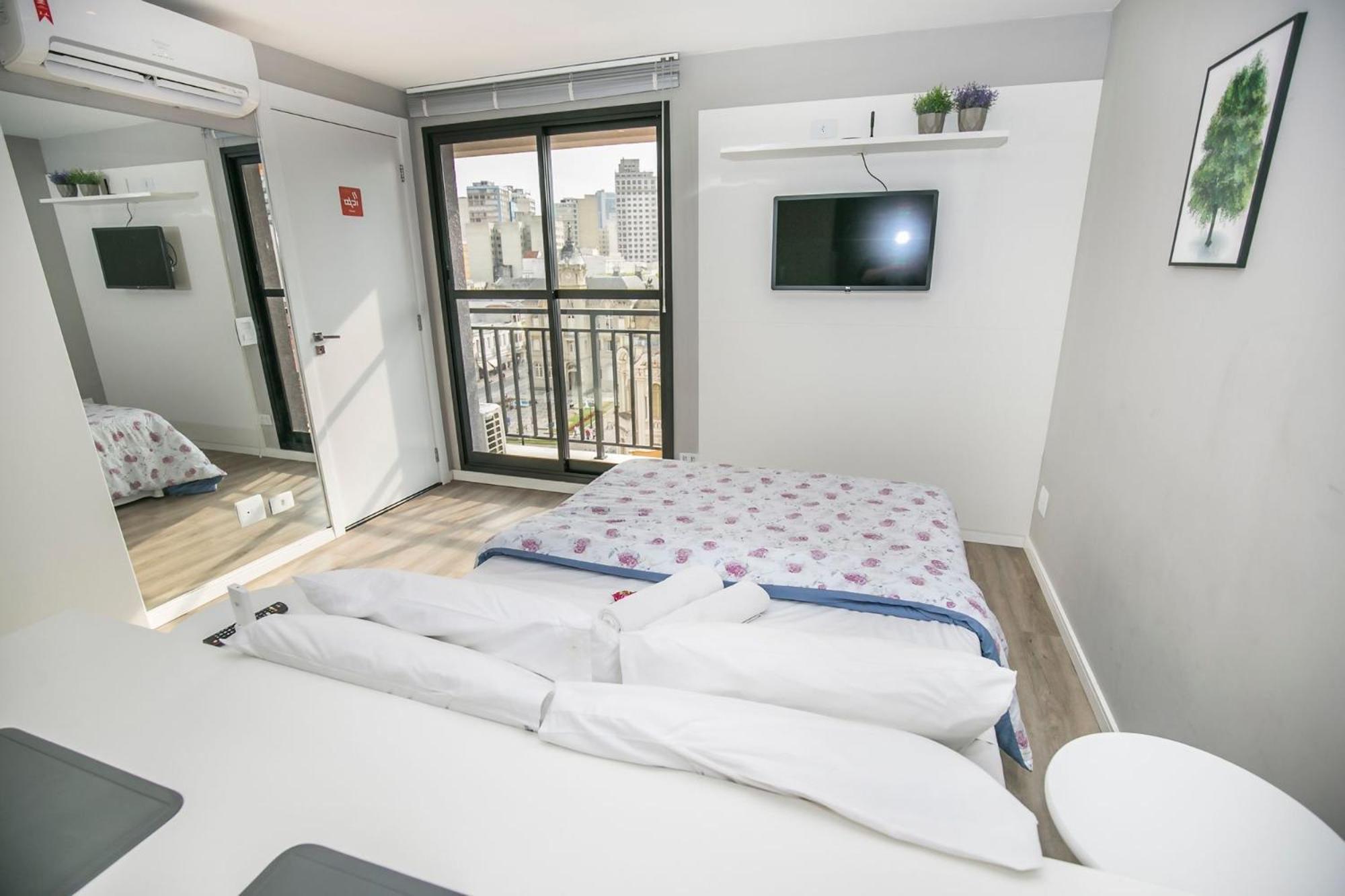 Apartamento Com Sacada - All0802 Curitiba