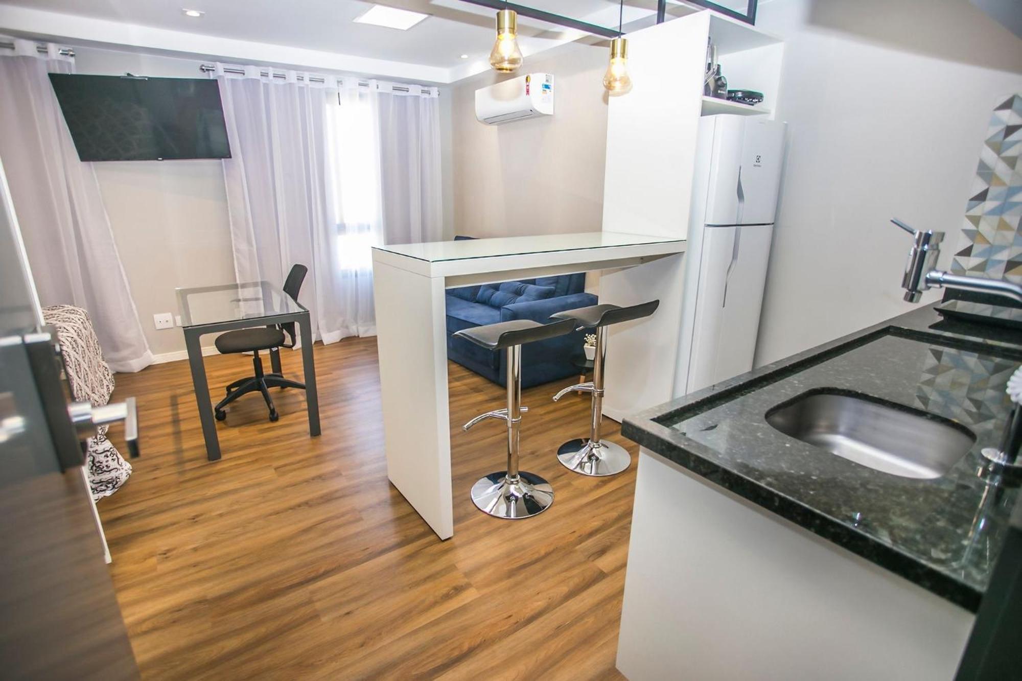 Com 1 Cama De Casal E 1 Sofa Cama - All1619 Apartment Curitiba
