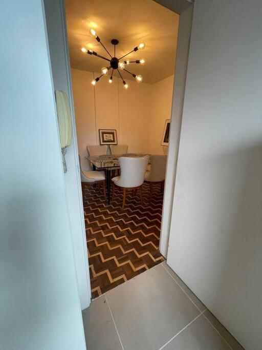 Apto Em Centro Civico - 70m2