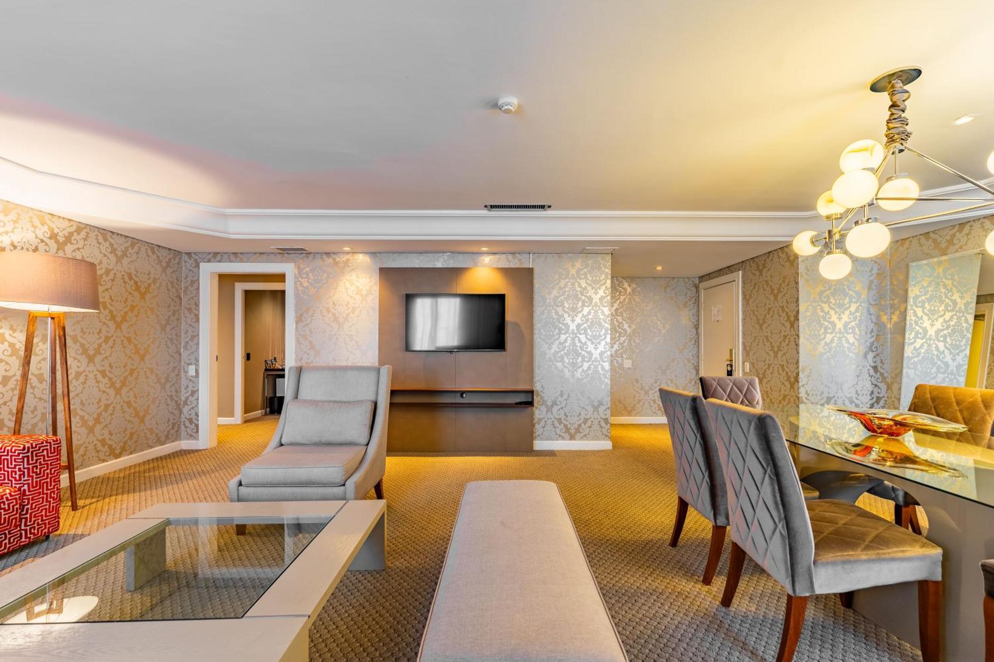 Grand Mercure Rayon Hotel 5*