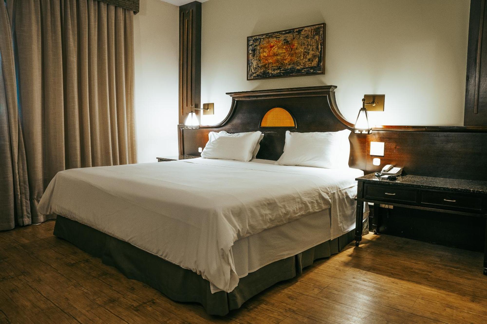 Batel Luxury - Prox Patio Batel 4*