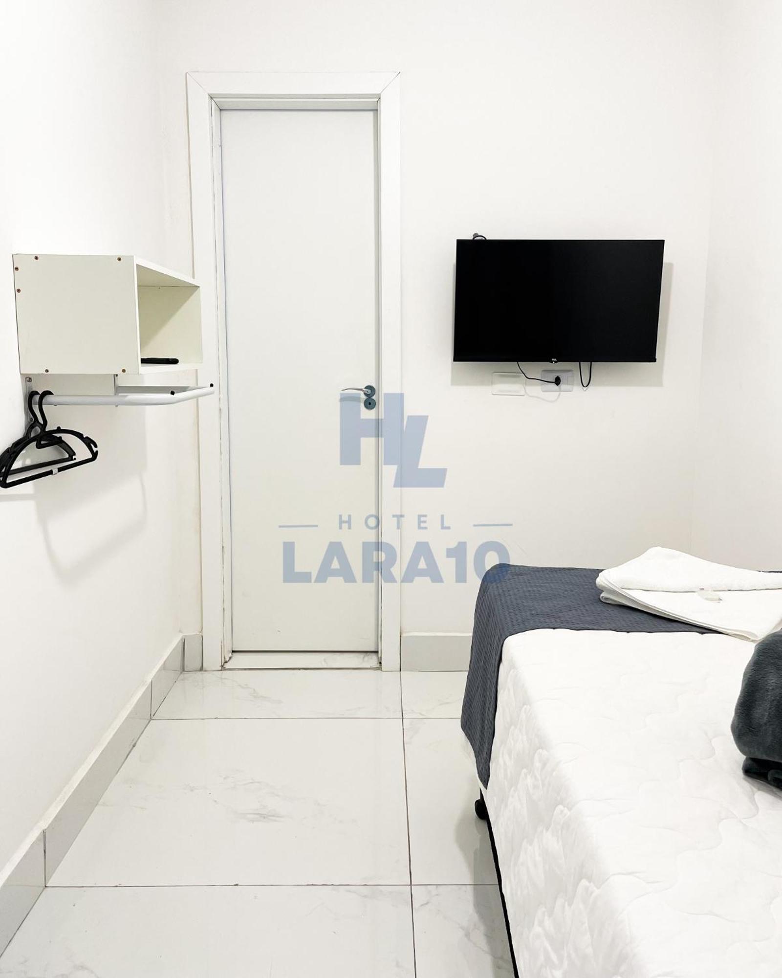 Lara 10 Hotel *