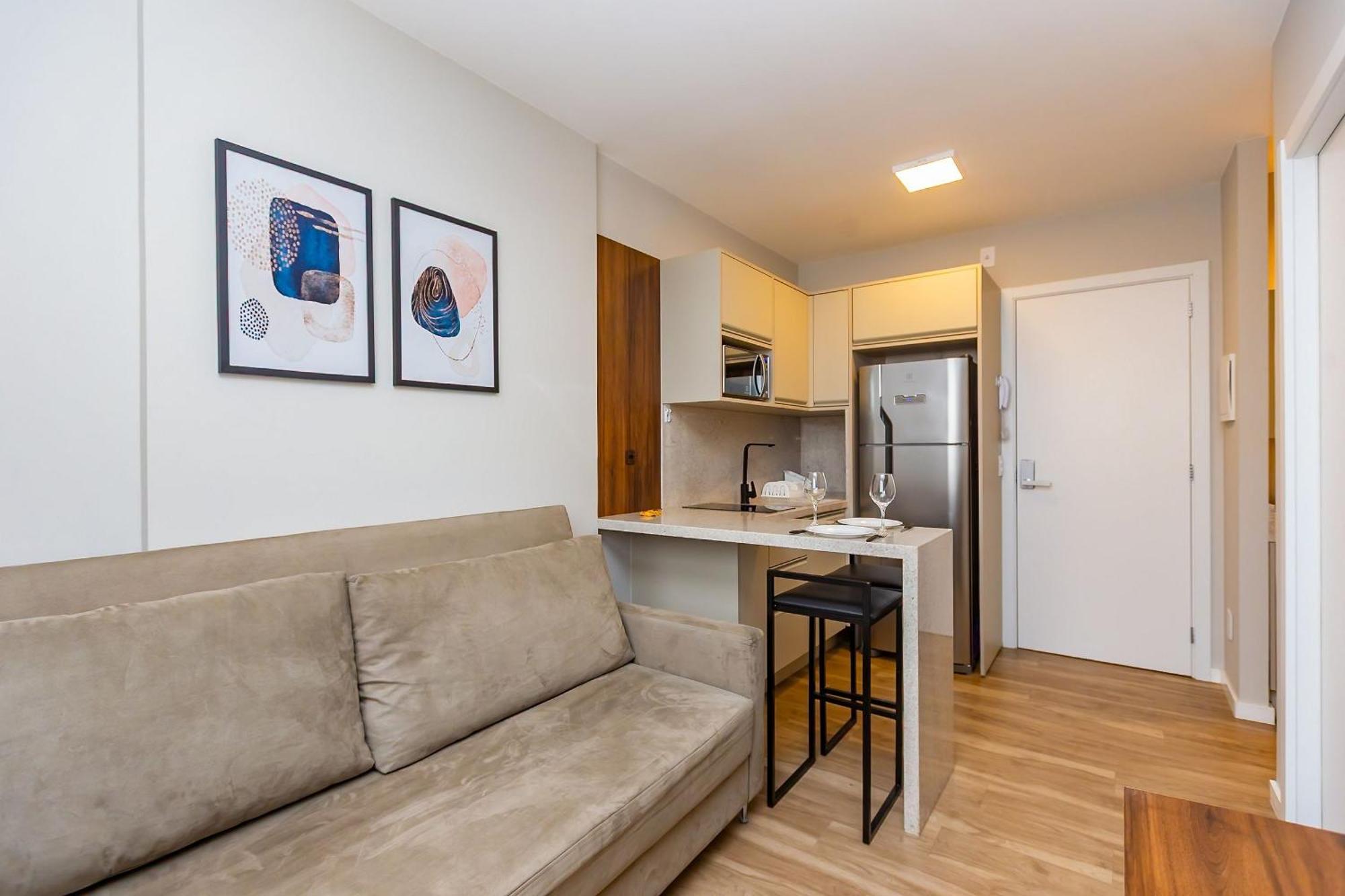 Apto Confortavel Centro/batel Apartamento *