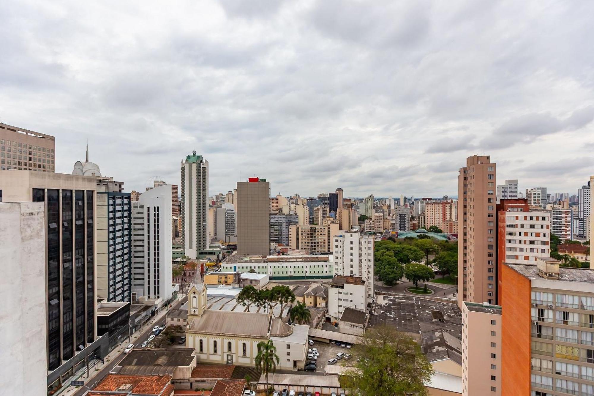 Apto Confortavel Centro/batel Curitiba