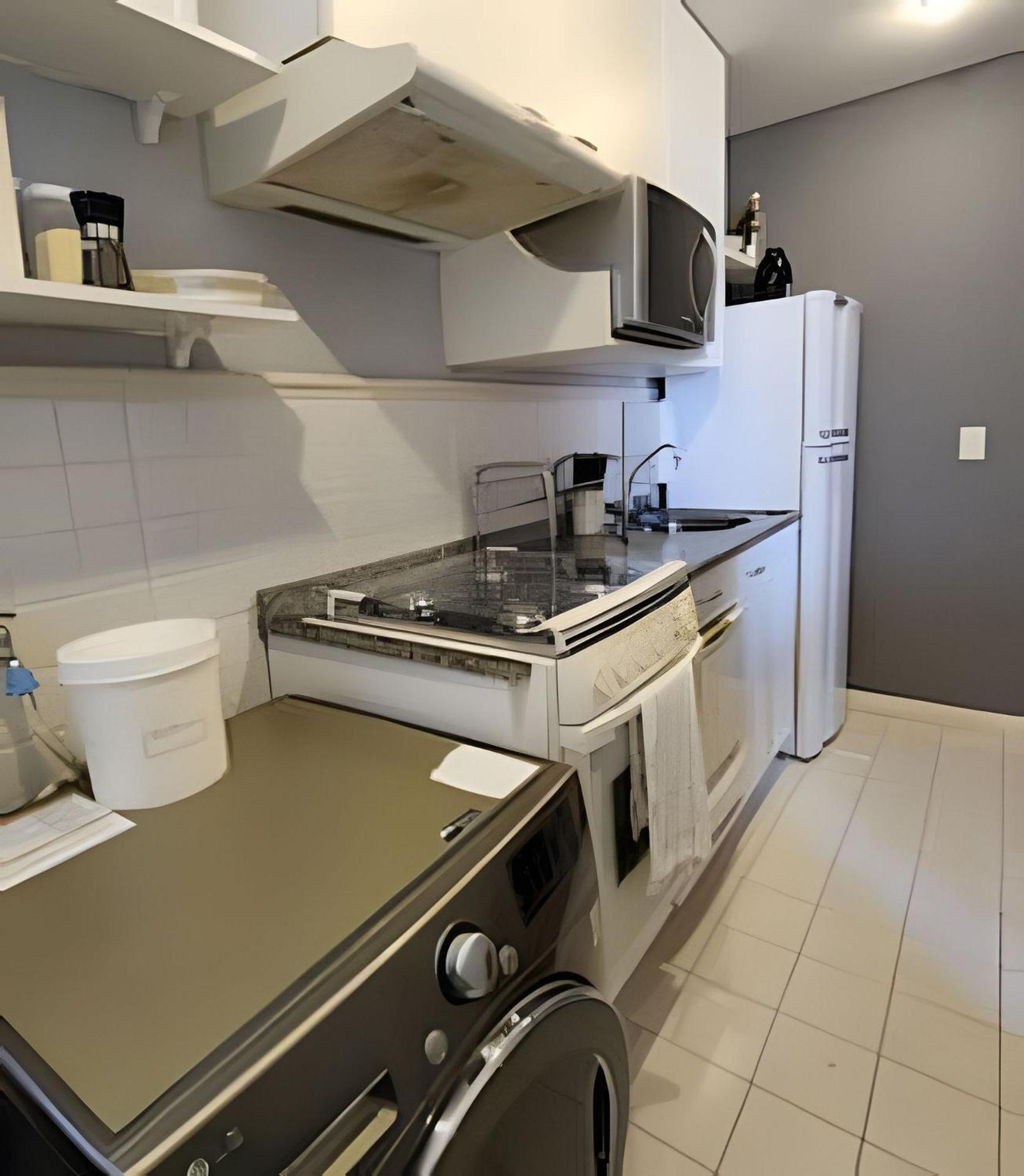 Conforto, Piscina, Academia, Garagem, Prox Barigui Curitiba