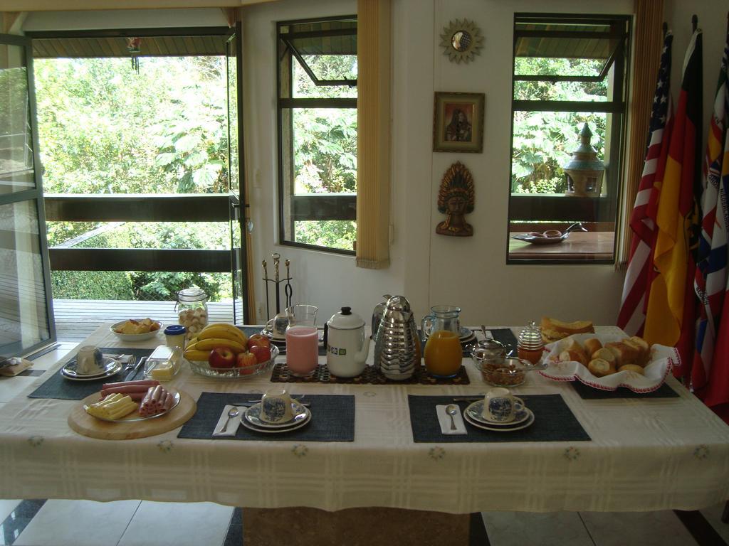 Three Little Birds Homestay Curitiba
