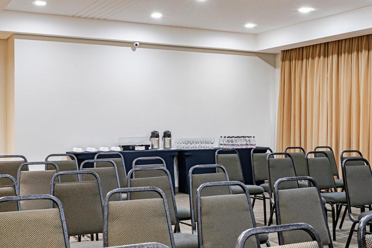 Hotel Slim Av Torres 3*
