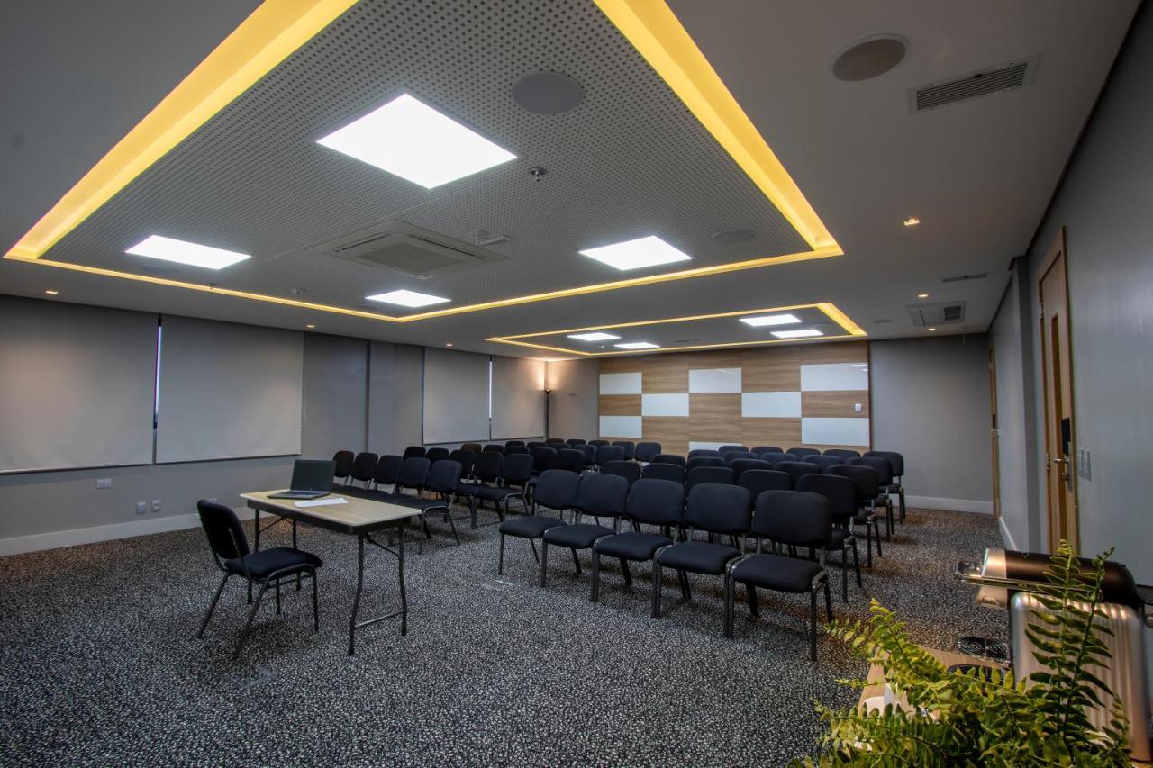 Hotel Adagio Batel 4*