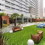 313- Studio em frente ao shopping Curitiba, Batel