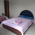 Pousada Santa Felicidade Com Garagem J