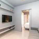 Apto novo 1 qto no Centro de Curitiba até 3 hóspedes - LT 1004