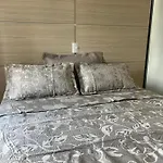 Apartamento No Centro De Curitiba,Bem Localizado E Confortavel