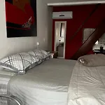 Mello\'S House