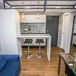 Studio Com 1 Cama De Casal E 1 Sofa Cama - All1619