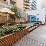 Duplex Decorado Com Dois Quartos No Batel