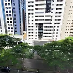 Conforto No Bigorrilho Com Garagem E Academia