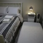 Apartamento Central, Novo E Com Garagem Em Curitiba