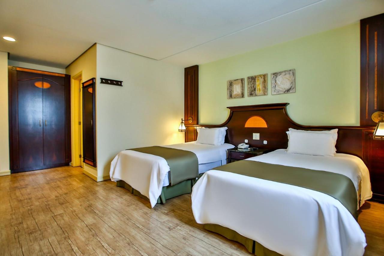 Hotel Transamerica Executive Batel