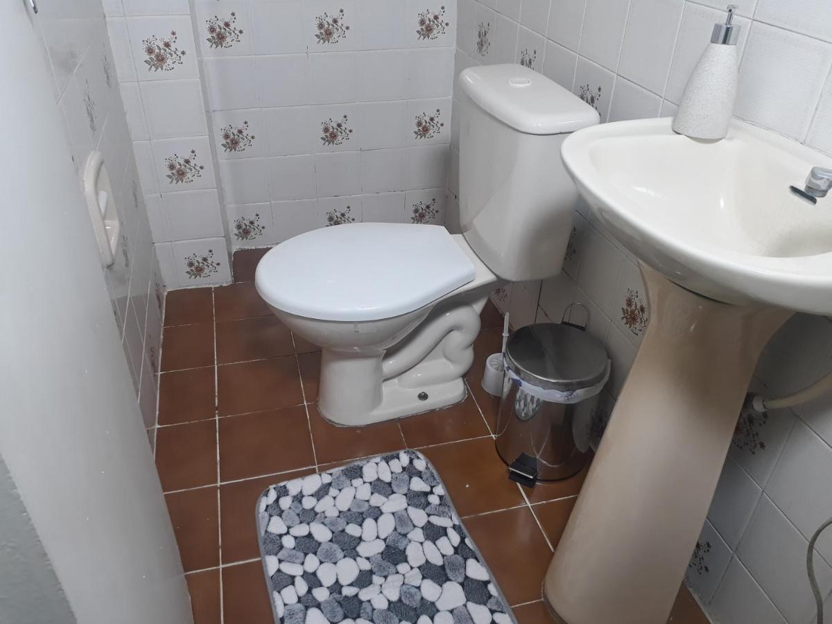Proximo A Rodoviaria E Faculdades Curitiba