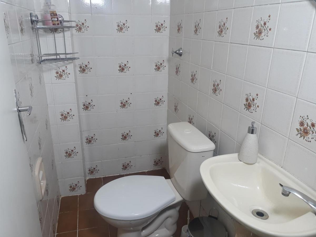 Proximo A Rodoviaria E Faculdades Curitiba