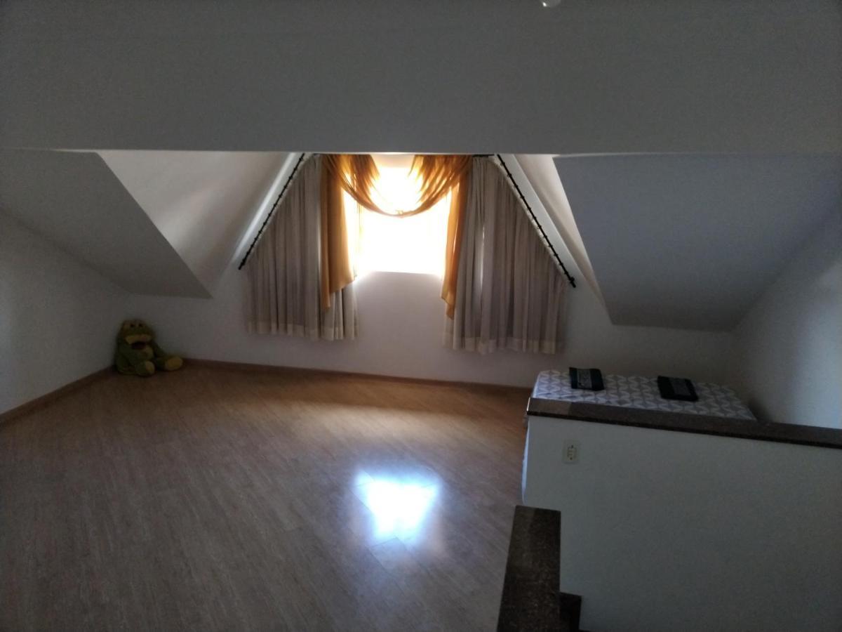 Casa Triplex Curitiba, Tingui, Bacacheri, Cindacta, Batalhao, Hospital Vita, Policia Federal, Pf Holiday home