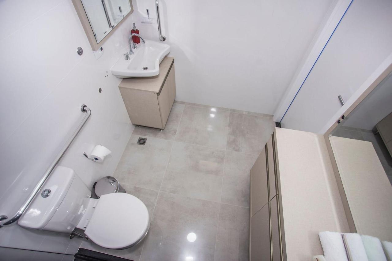 Apartamento Adaptado Com Ar Condicionado - All1102